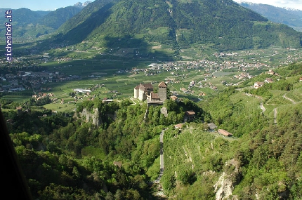 http://www.eichenhof.it/bildergalerie/cache/vs_Dorf%20Tirol%20-%20Umgebung,%20Tirolo%20e%20dintorni_Schloss%20Tirol.jpg