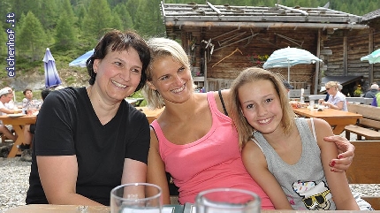 http://www.eichenhof.it/bildergalerie/cache/vs_Wanderungen%202013%20escursioni_HDS_7408-Kopie.jpg