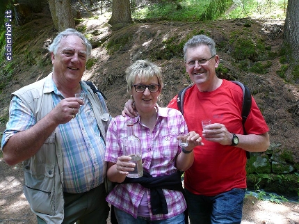 http://www.eichenhof.it/bildergalerie/cache/vs_Wanderungen%202013%20escursioni_P1040165.jpg