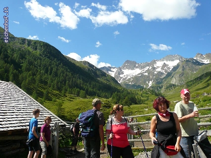 http://www.eichenhof.it/bildergalerie/cache/vs_Wanderungen%202013%20escursioni_P1040249.jpg