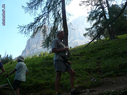 http://www.eichenhof.it/bildergalerie/cache/vs_Wanderungen%202013%20escursioni_P1040278.jpg