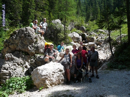 http://www.eichenhof.it/bildergalerie/cache/vs_Wanderungen%202013%20escursioni_P1040285.jpg
