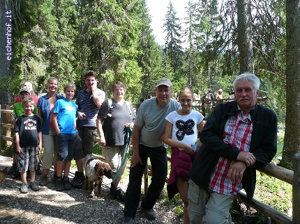 http://www.eichenhof.it/bildergalerie/cache/vs_Wanderungen%202013%20escursioni_P1040293.jpg