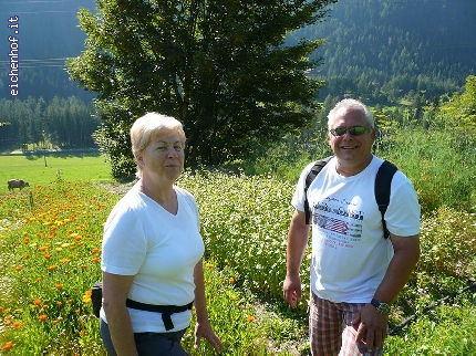 http://www.eichenhof.it/bildergalerie/cache/vs_Wanderungen%202013%20escursioni_Wanderung-2013-007.jpg