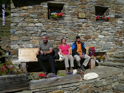 http://www.eichenhof.it/bildergalerie/cache/vs_Wanderungen%202013%20escursioni_Wanderung-2013-035.jpg
