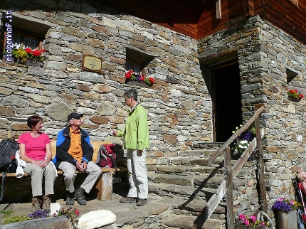 http://www.eichenhof.it/bildergalerie/cache/vs_Wanderungen%202013%20escursioni_Wanderung-2013-037.jpg