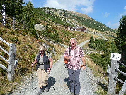 http://www.eichenhof.it/bildergalerie/cache/vs_Wanderungen%202013%20escursioni_Wanderung-2013-043.jpg