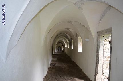 http://www.eichenhof.it/bildergalerie/cache/vs_Wanderungen%202013%20escursioni_Wanderung-Schnalstal-Mai-2013-006.jpg