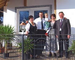 Familie G&ouml;tsch, Hotel Eichenhof - Dorf Tirol