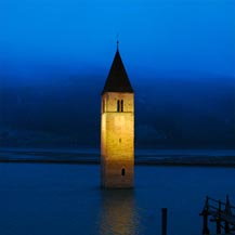Reschensee mit Kirchturm